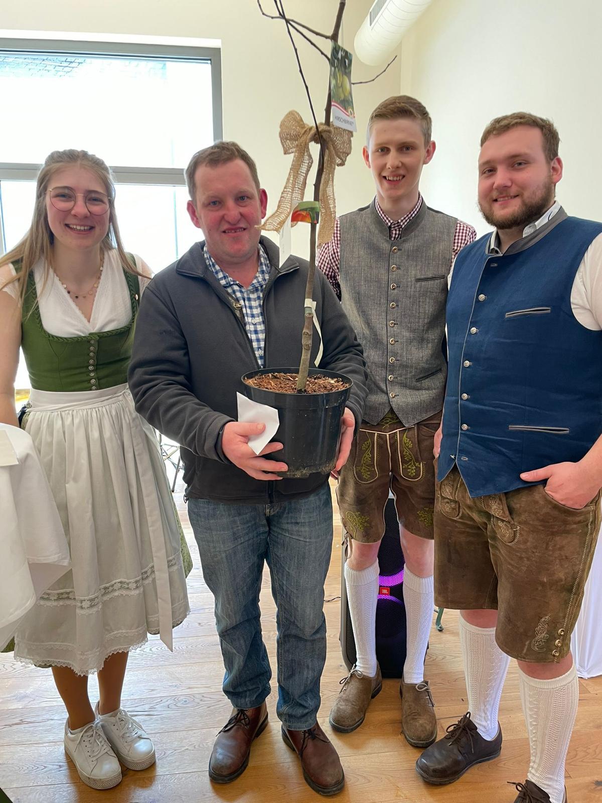 Traditionelle Mostkost der Landjugend Lunz