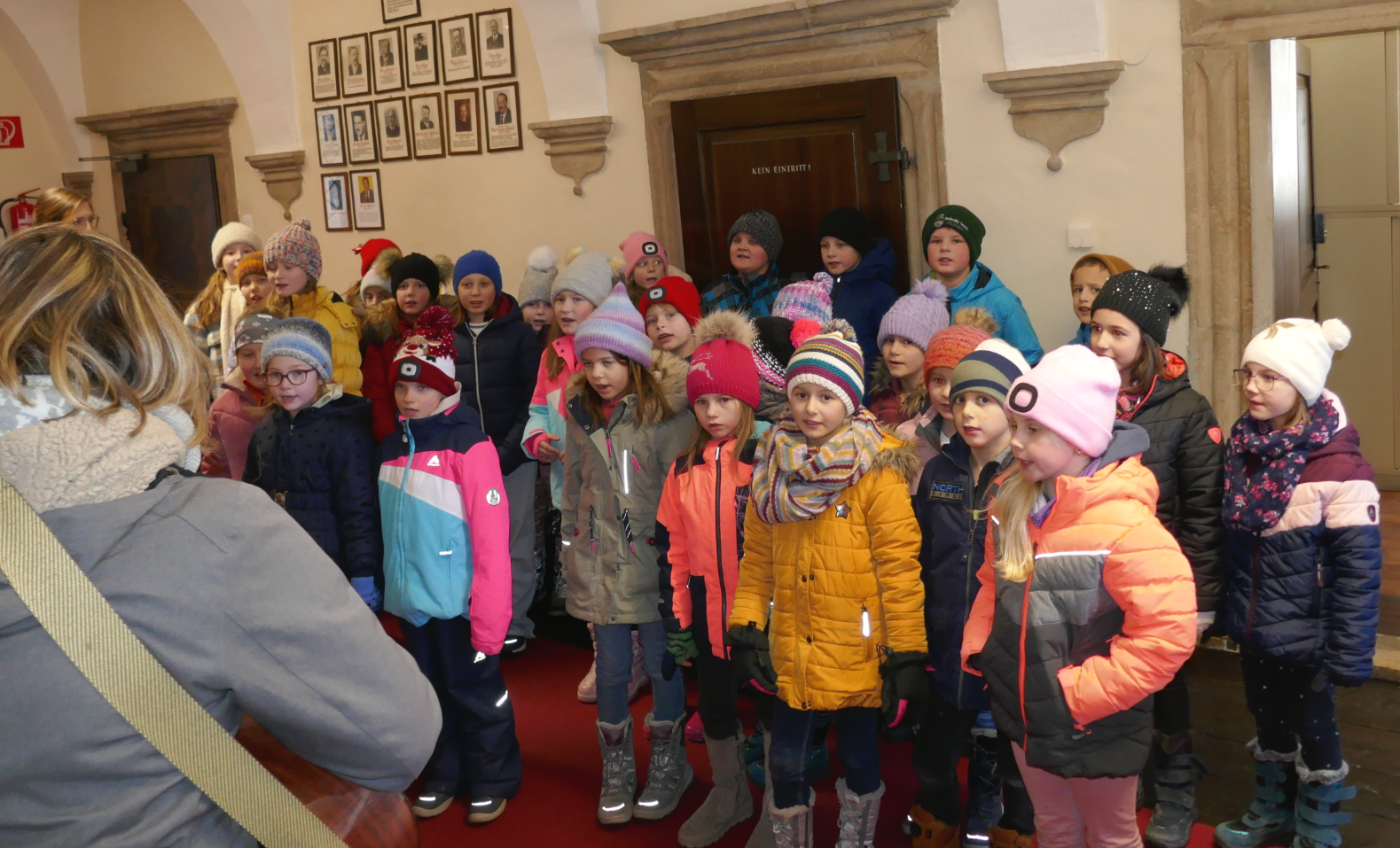 Vorweihnachtlicher Besuch der Schülerinnen & Schüler