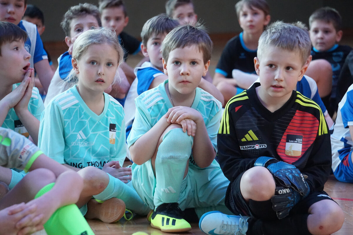 3 Tage Hallenzauber: 51 Teams kickten beim 12. Lunzer Hallenmasters