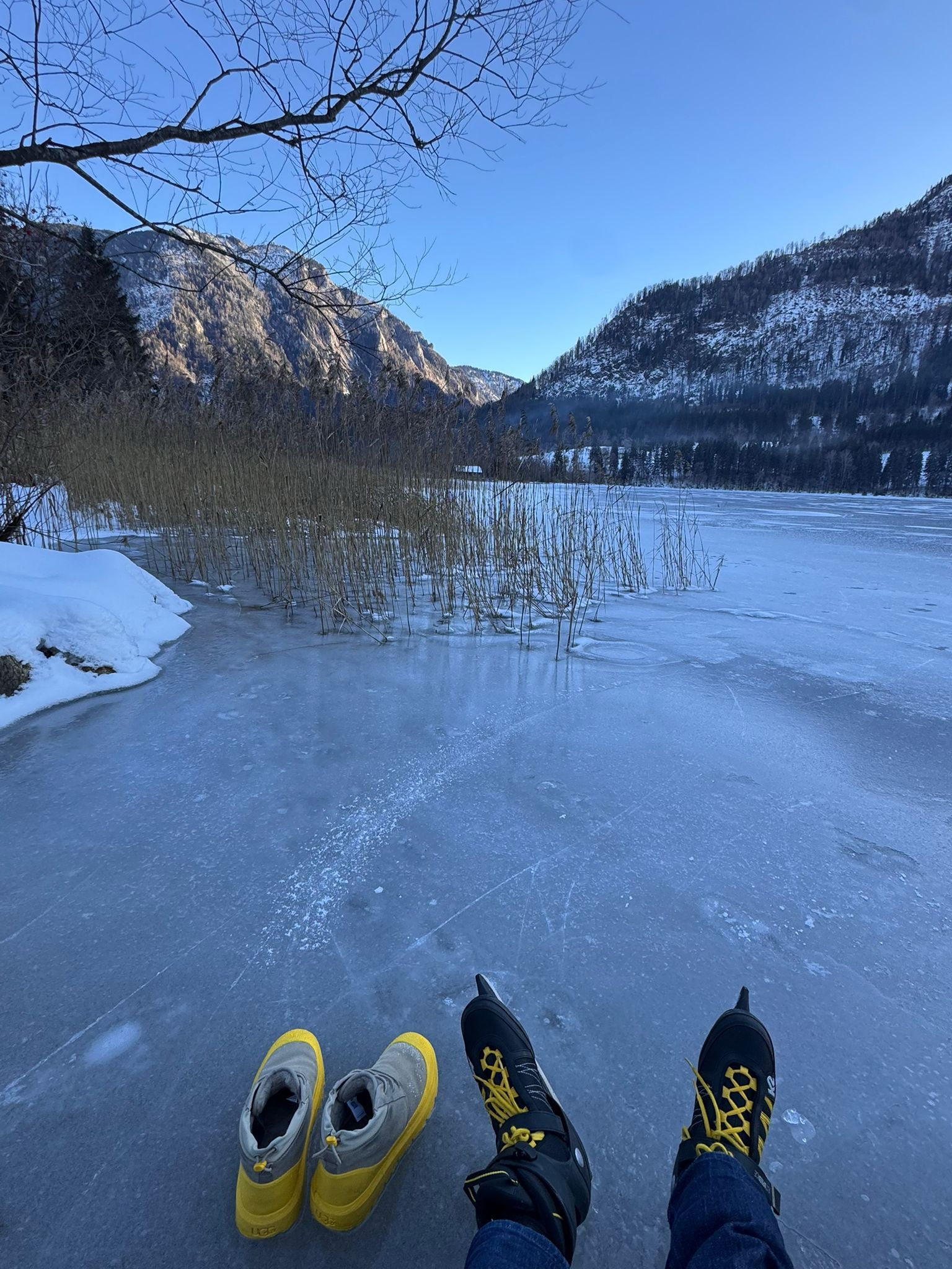 Seebad geöffnet für Spaziergänger und Eisläufer