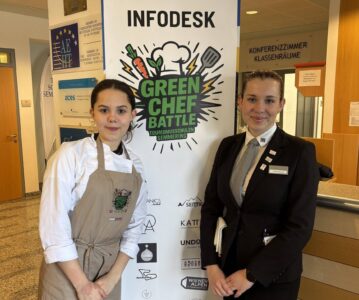 Carolin Seis und Juliane Garstenauer beim „Green Chef Battle“
