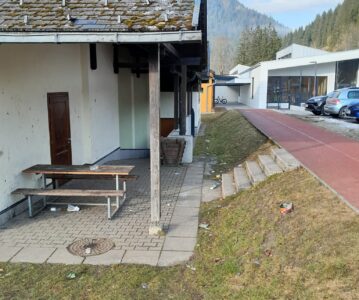 Bitte unsere öffentlichen Plätze sauber halten! 🌿