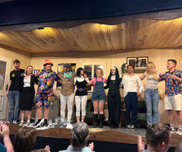 Theater im neuen Pfarrheim: „Alles Werbung, oder was?“