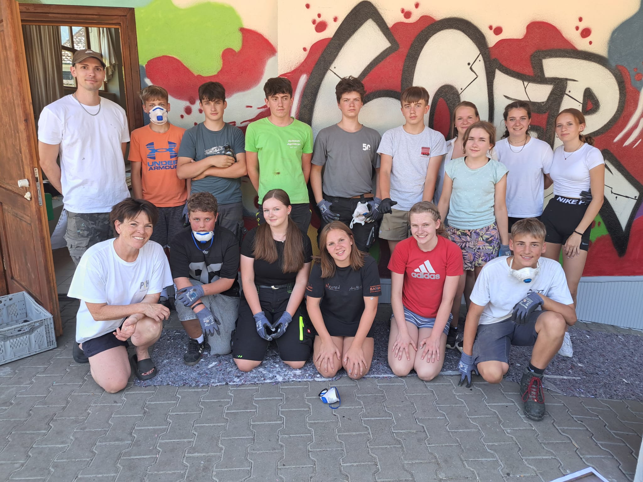 Street-Art-Projekt der 4. Klasse verschönert den Jugendtreff